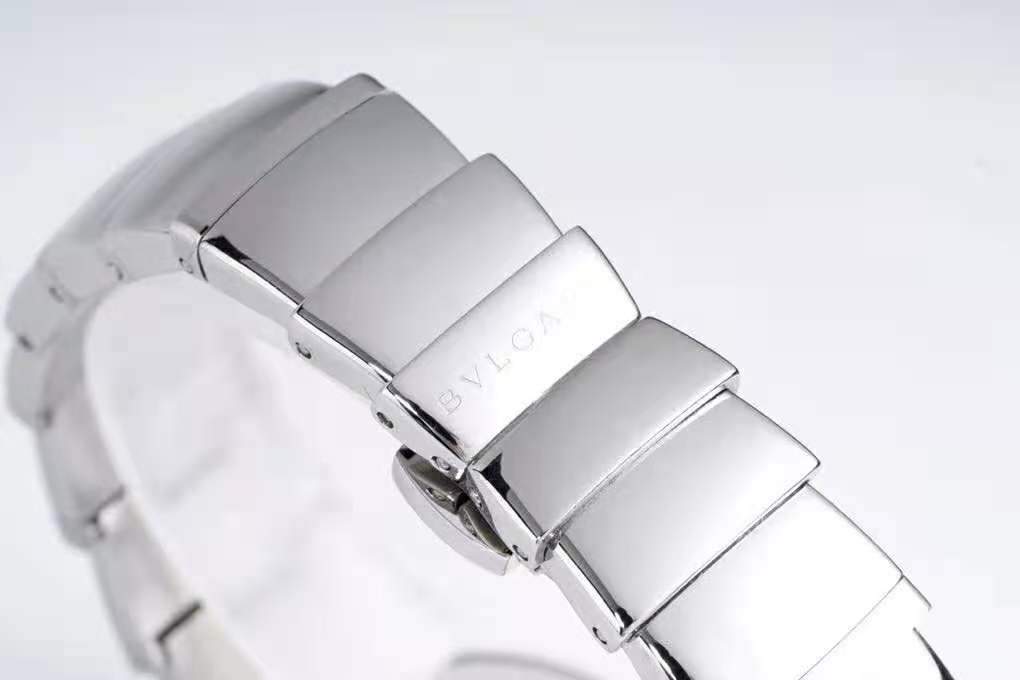 Lvcea Emerald Green Dial in Steel