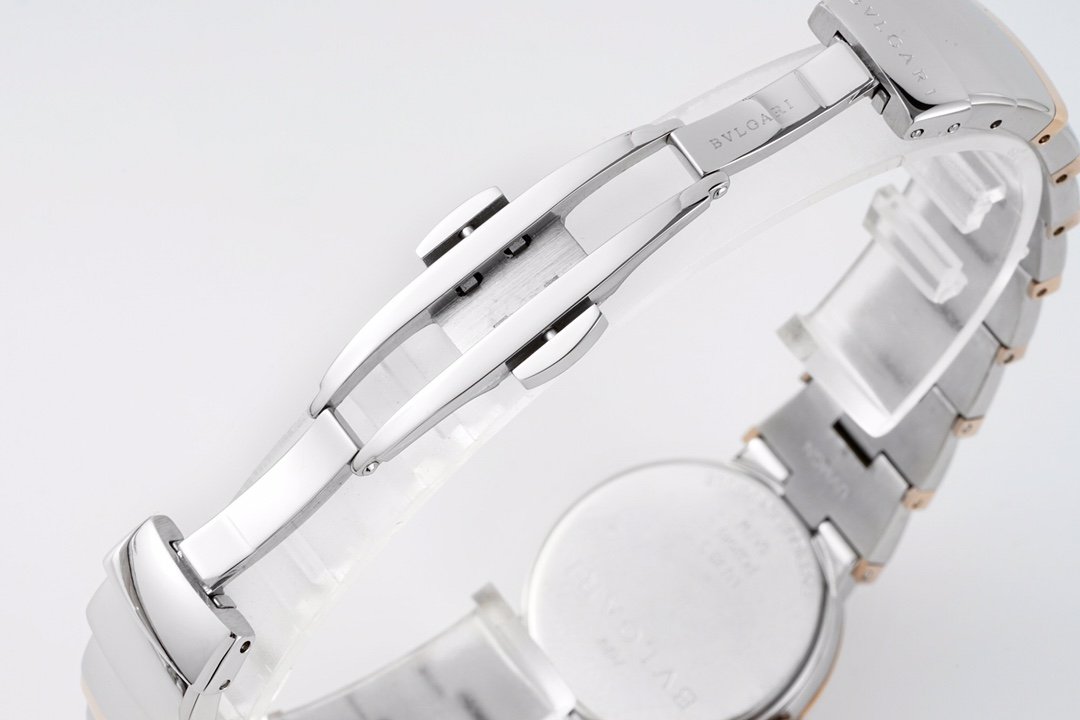 Lvcea Black Dial in Rose Gold/Steel