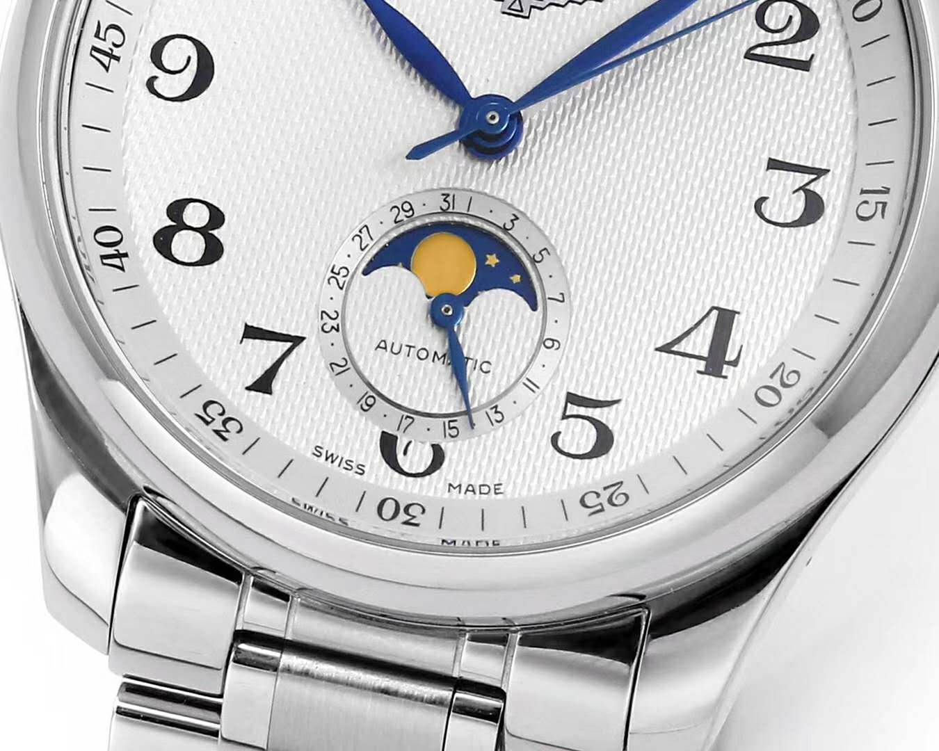 Master Collection Moonphrase White Dial on Bracelet