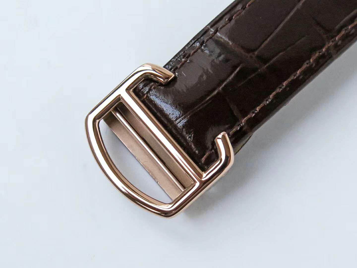 Ballon Bleu de Ca*t1er 42mm D1am0nd Paved Dial in Rose Gold