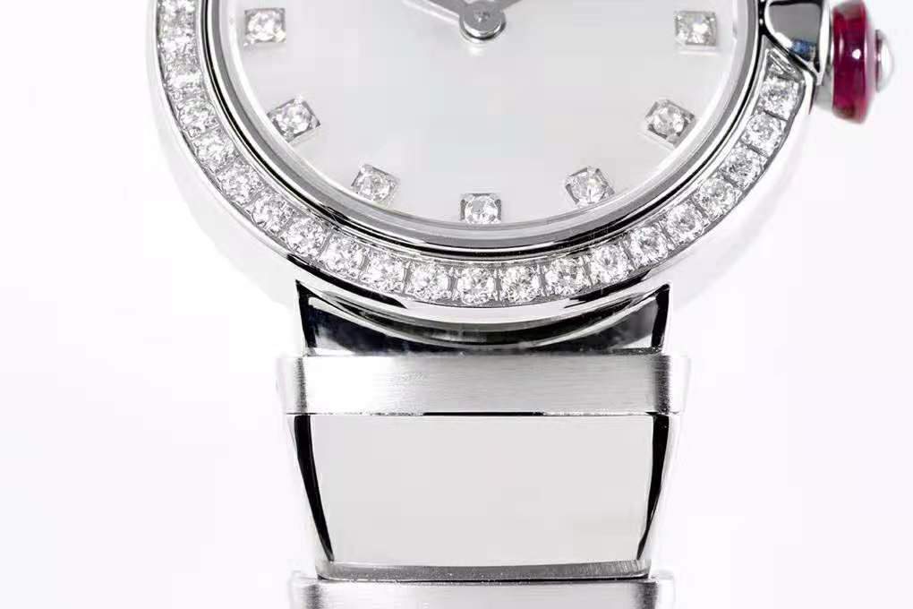 Lvcea Silver Dial in Steel with D1am0nd Bezel