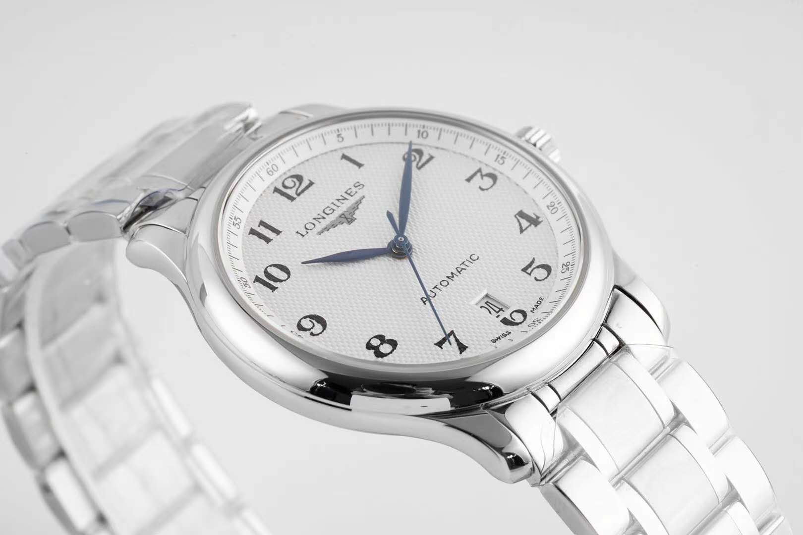 Master Collection White Dial on Bracelet