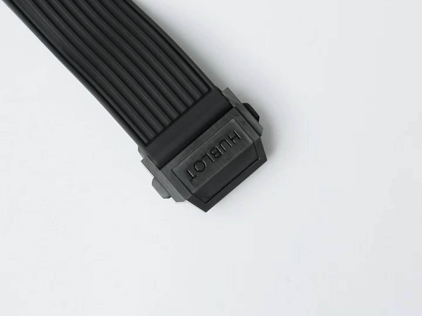 Big Bang Unico Black Magic with Rainbow D1am0nds