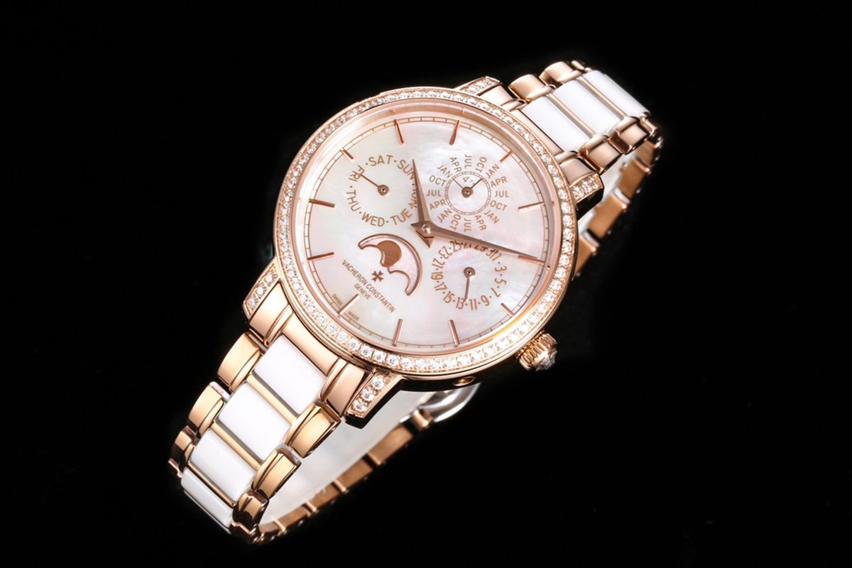 Traditionelle Perpetual Calendar Ultra-Thin 4305T/000R-B947 White Dial in Pink Gold on Bracelet