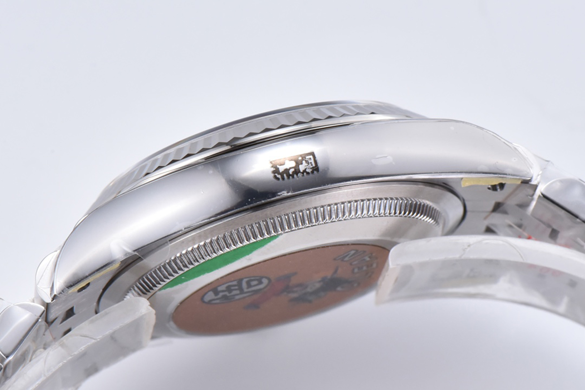 Datejust 36 126234 White MOP Dial with D1am0nd Marker in Steel in Jubilee Bracelet