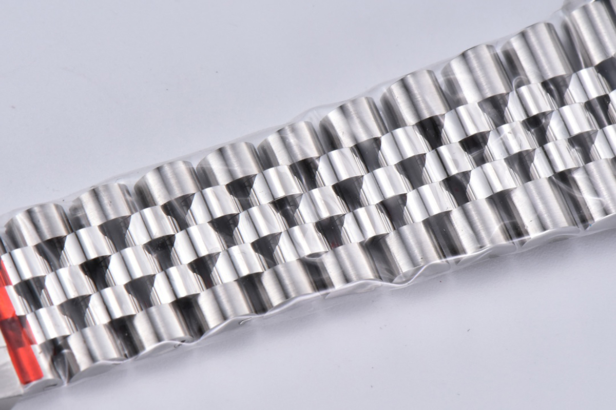 Datejust 36 126234 White Dial with Roman Marker in Steel in Jubilee Bracelet